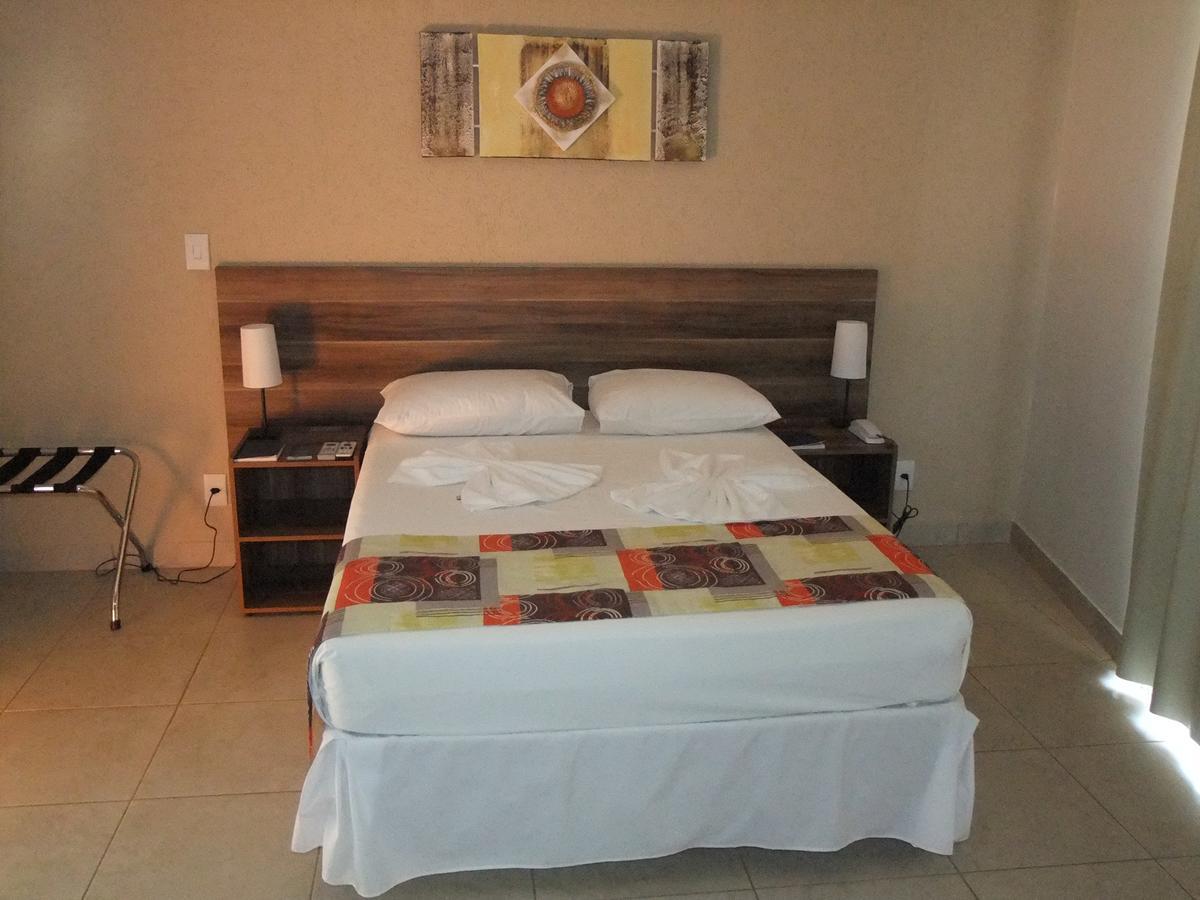 Beira Lago Palace Hotel Morrinhos Kültér fotó