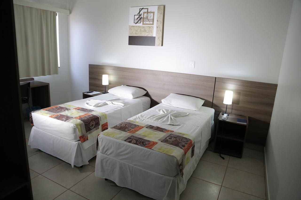 Beira Lago Palace Hotel Morrinhos Kültér fotó