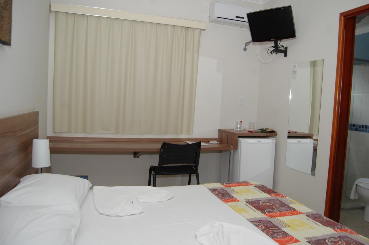 Beira Lago Palace Hotel Morrinhos Kültér fotó