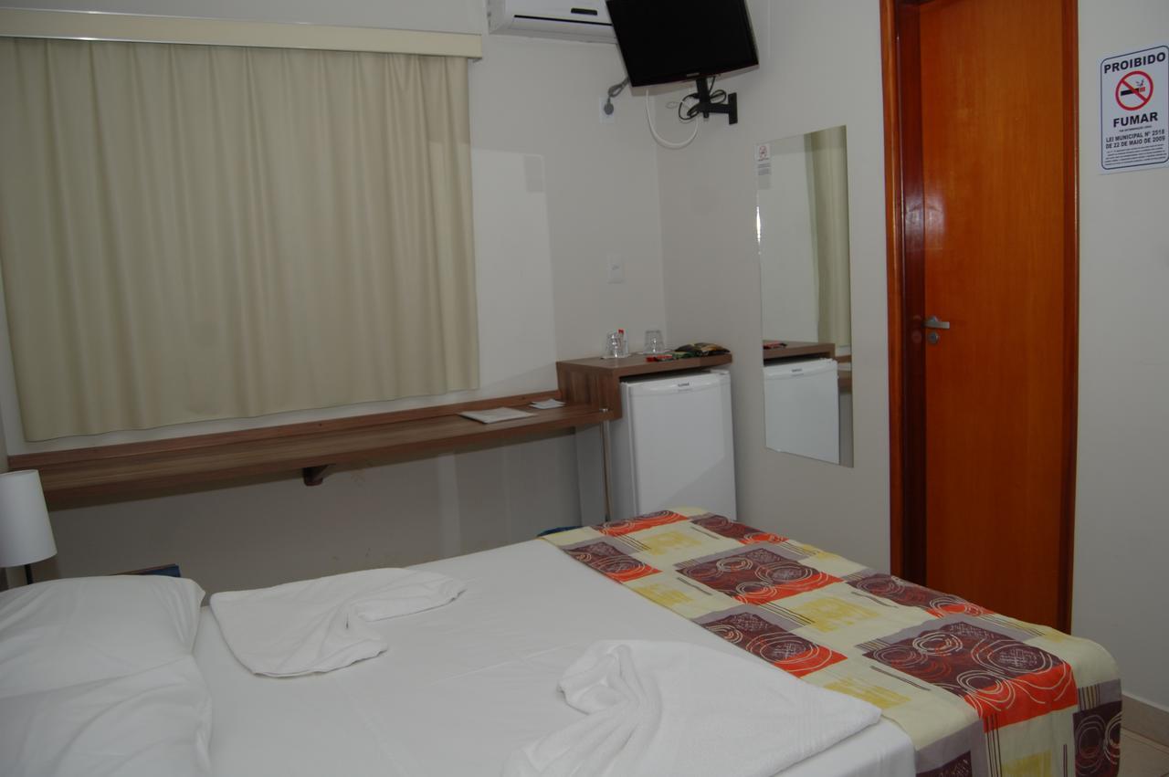 Beira Lago Palace Hotel Morrinhos Kültér fotó
