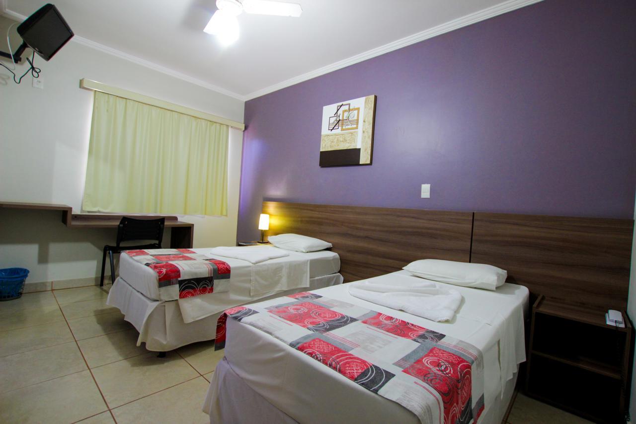Beira Lago Palace Hotel Morrinhos Kültér fotó