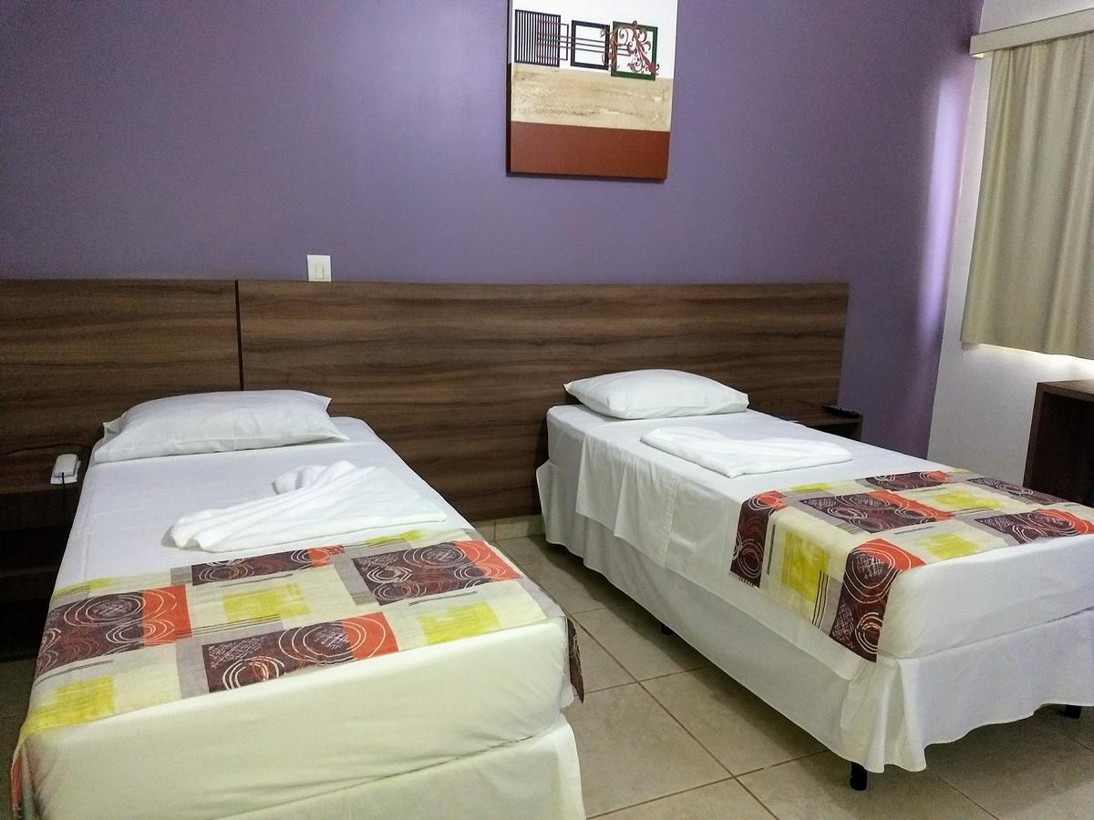 Beira Lago Palace Hotel Morrinhos Kültér fotó