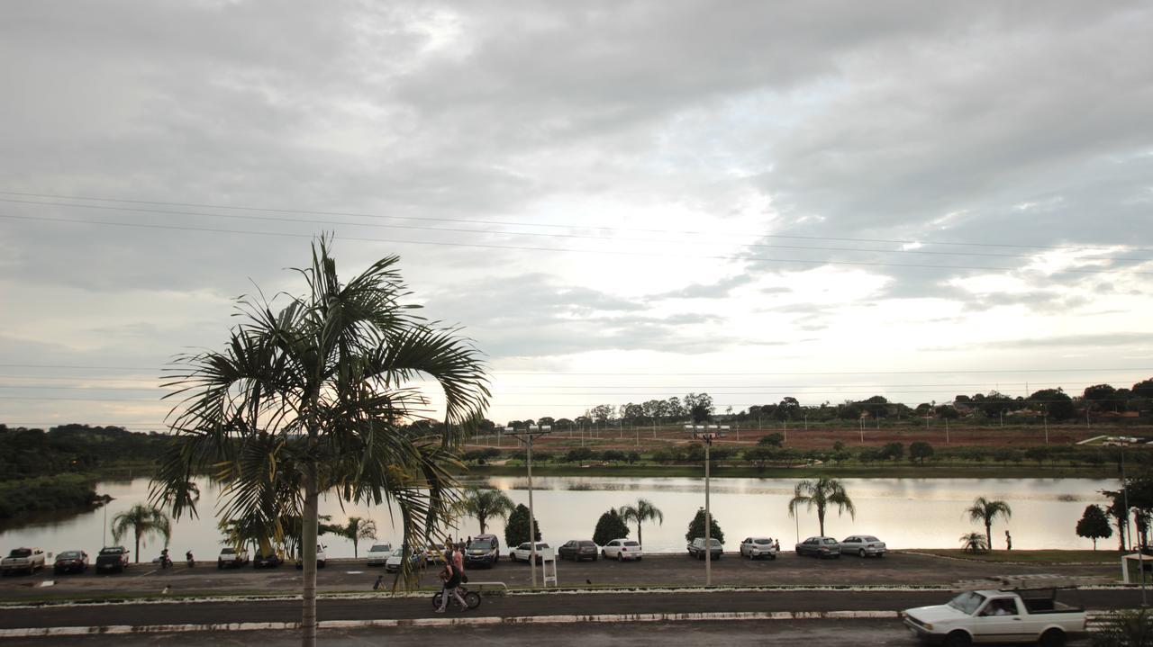 Beira Lago Palace Hotel Morrinhos Kültér fotó