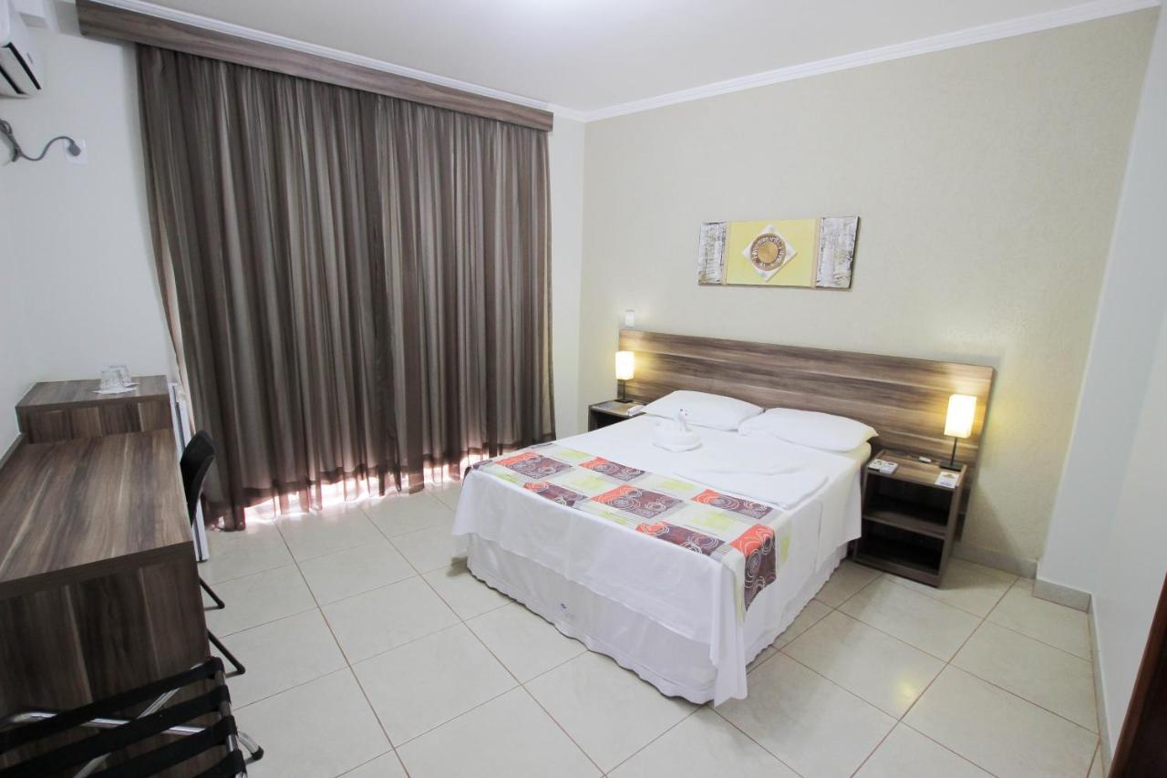 Beira Lago Palace Hotel Morrinhos Kültér fotó